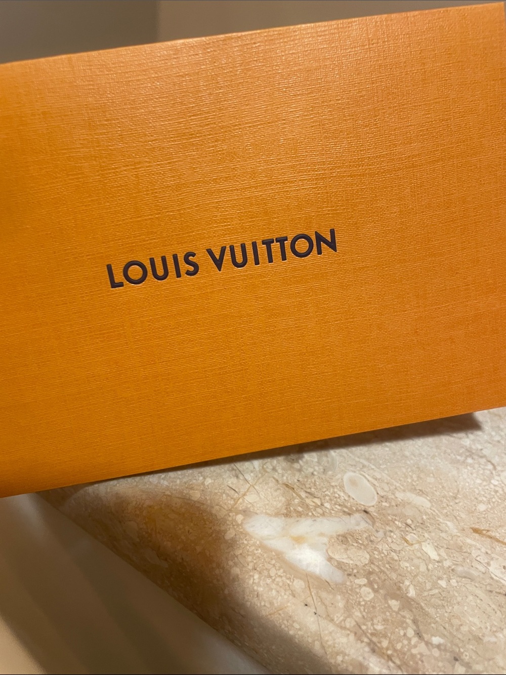 Authentic Louis Vuitton Monogram Silhouette Hair Scrunchie M97250 Fashion Show - Picture 12 of 16